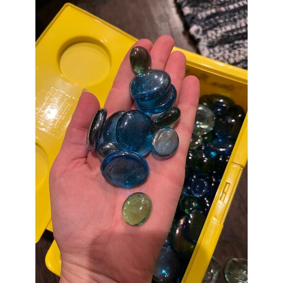 3lbs of assorted blue stones and gems - Picture 4 of 4